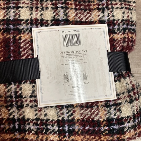 Emanuel Geraldo Thick Winter Scarf NEW NWT - Picture 4 of 5